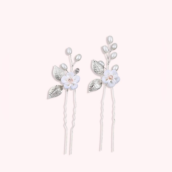 NWT Winter Flower Pearl Pins Hair Accessory set - Picture 2 of 5